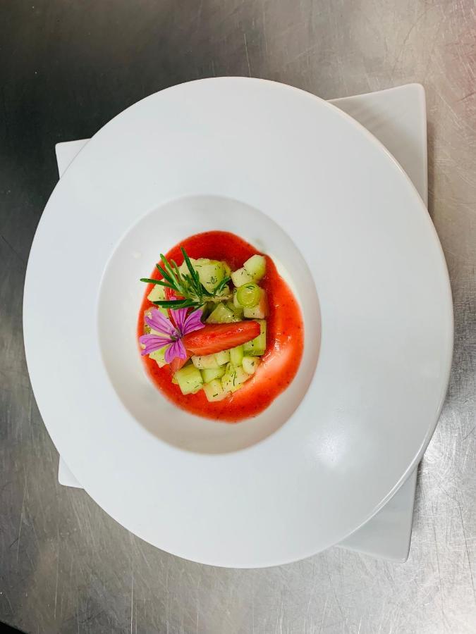 Logis Hotel Restaurant Hostellerie De La Tour Fontvieille Εξωτερικό φωτογραφία