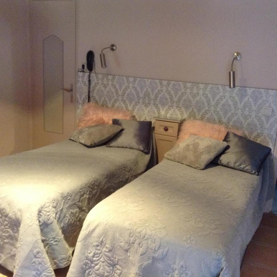 Logis Hotel Restaurant Hostellerie De La Tour Fontvieille Εξωτερικό φωτογραφία