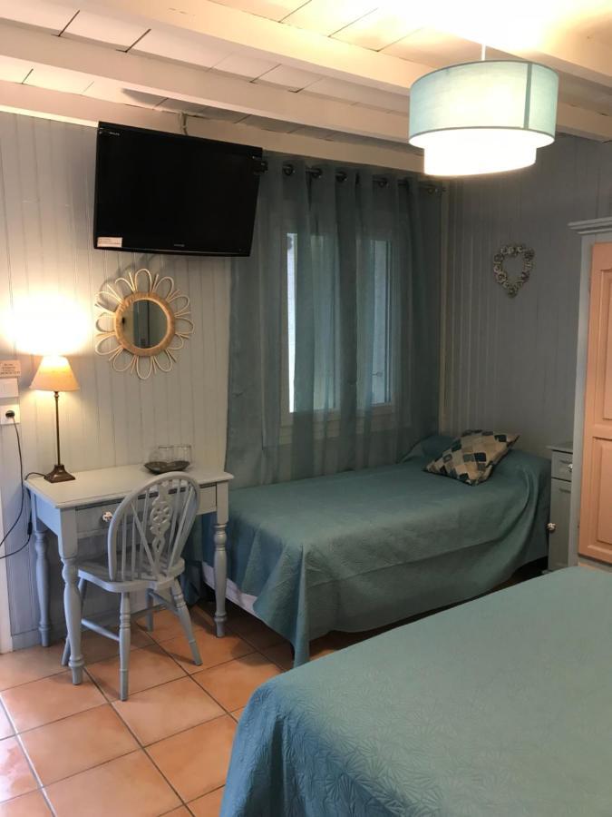 Logis Hotel Restaurant Hostellerie De La Tour Fontvieille Εξωτερικό φωτογραφία